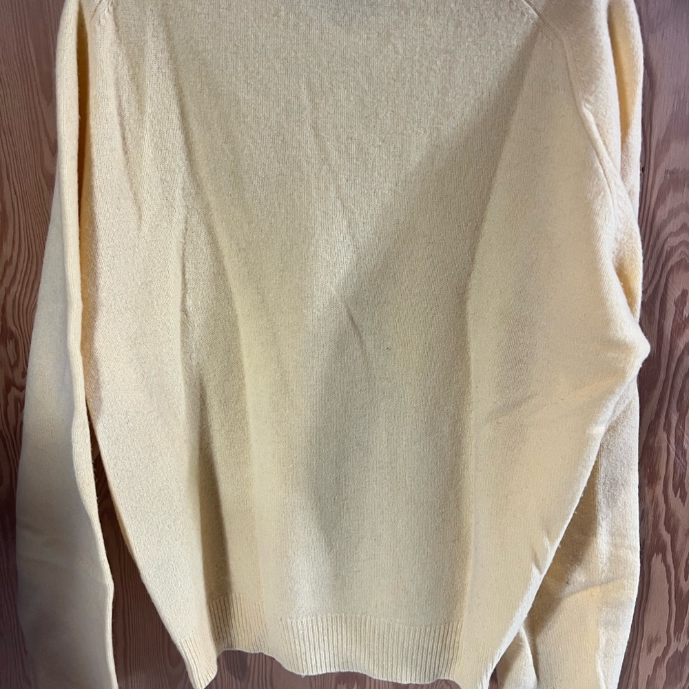 Ralph Lauren Men's XL Yellow V-Neck Sweater With Black Pony Logo - Picture 5 of 11